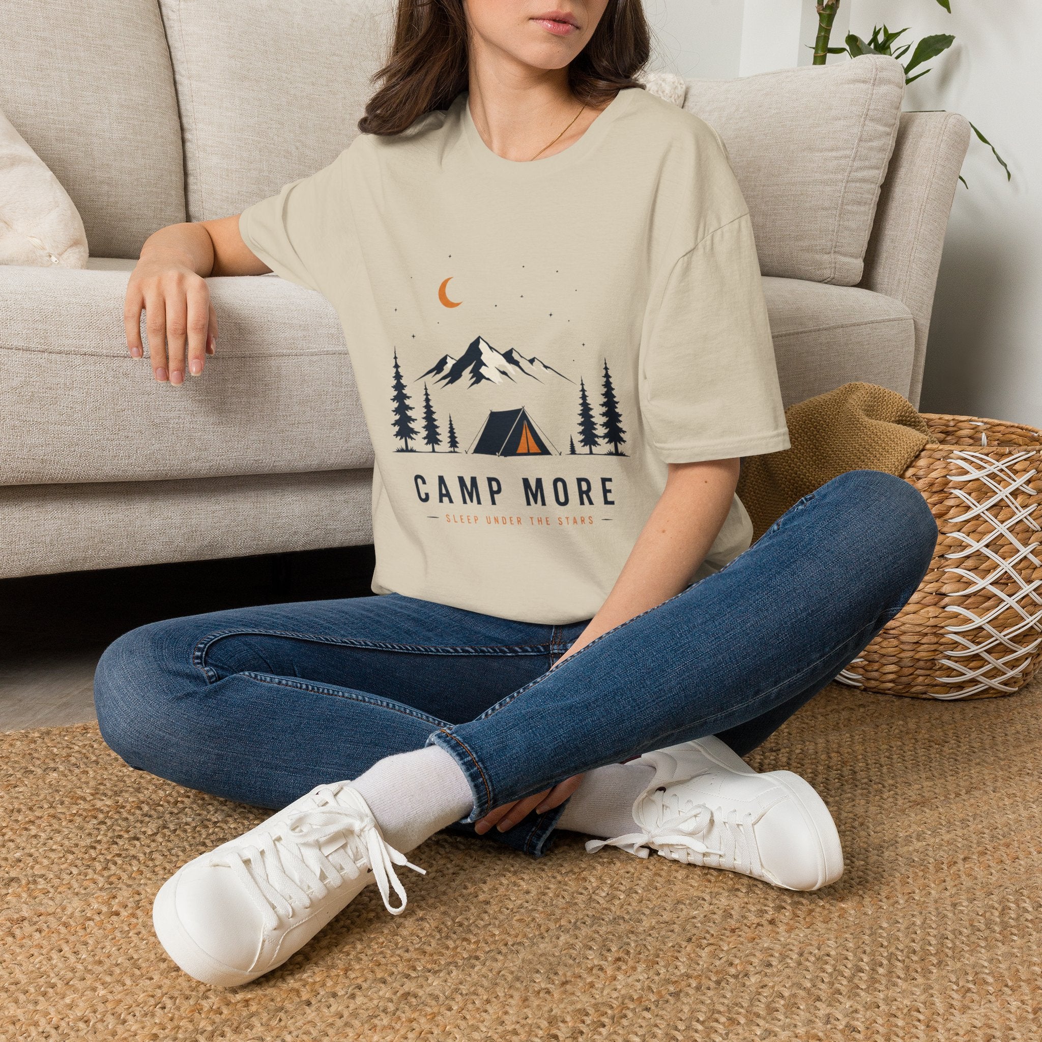 Camping & Wandern T-Shirt Unisex – Berge, Zelt & Tannen Grafik